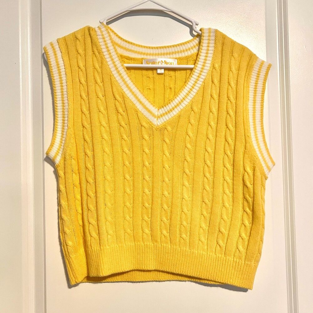 Macy's x Sugar Moon (M) NWOT Yellow Knit Cable Vest